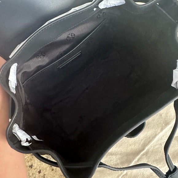 NWT Tory Burch Willa Backpack in Matte Black - Picture 4 of 8